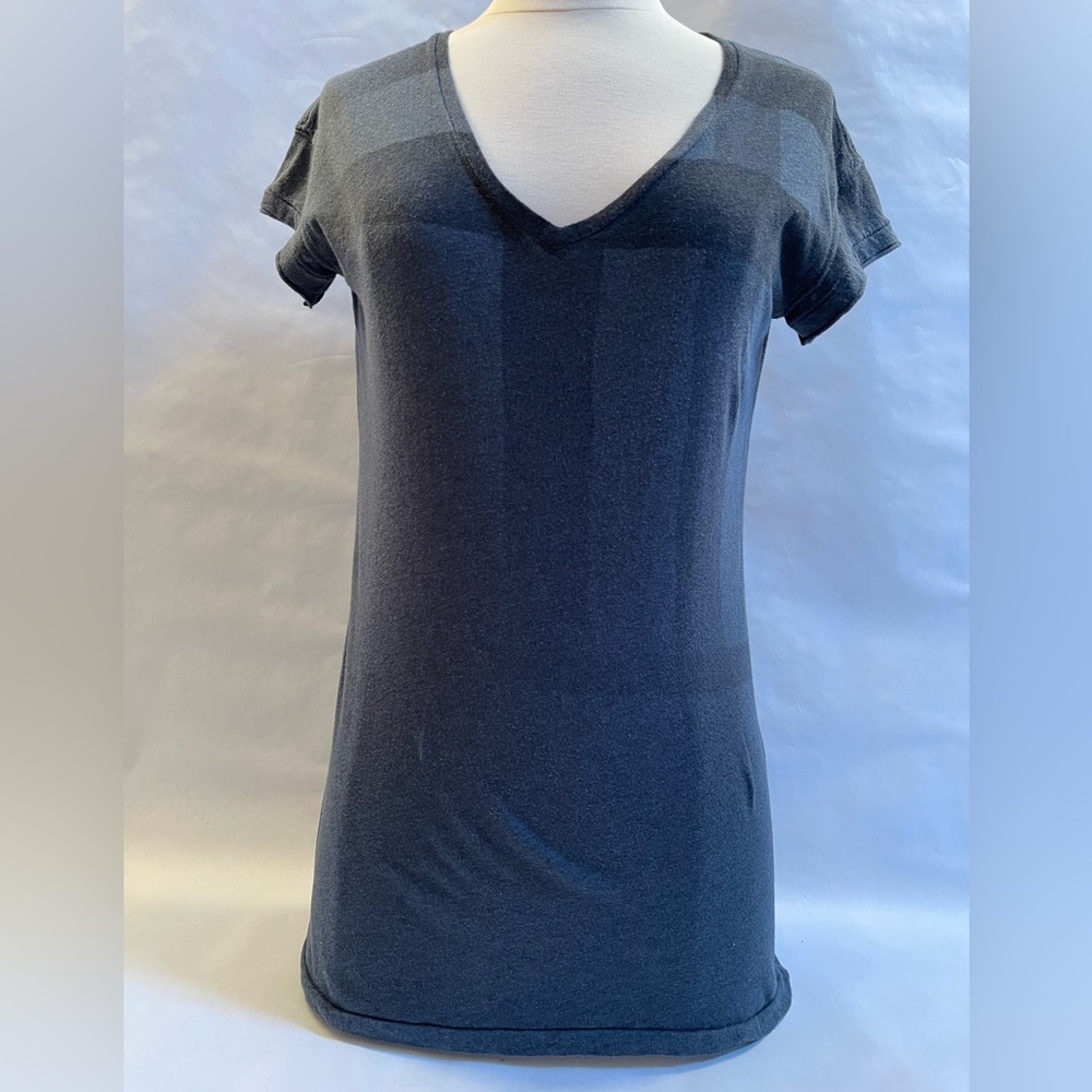 Burberry Brit Short Sleeve Plaid Print V Neck T Shirt - Picture 3 of 8